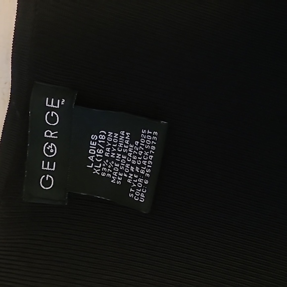 Ladies extra large black rayon nylon 3/4 sleeve jacket - Picture 2 of 4